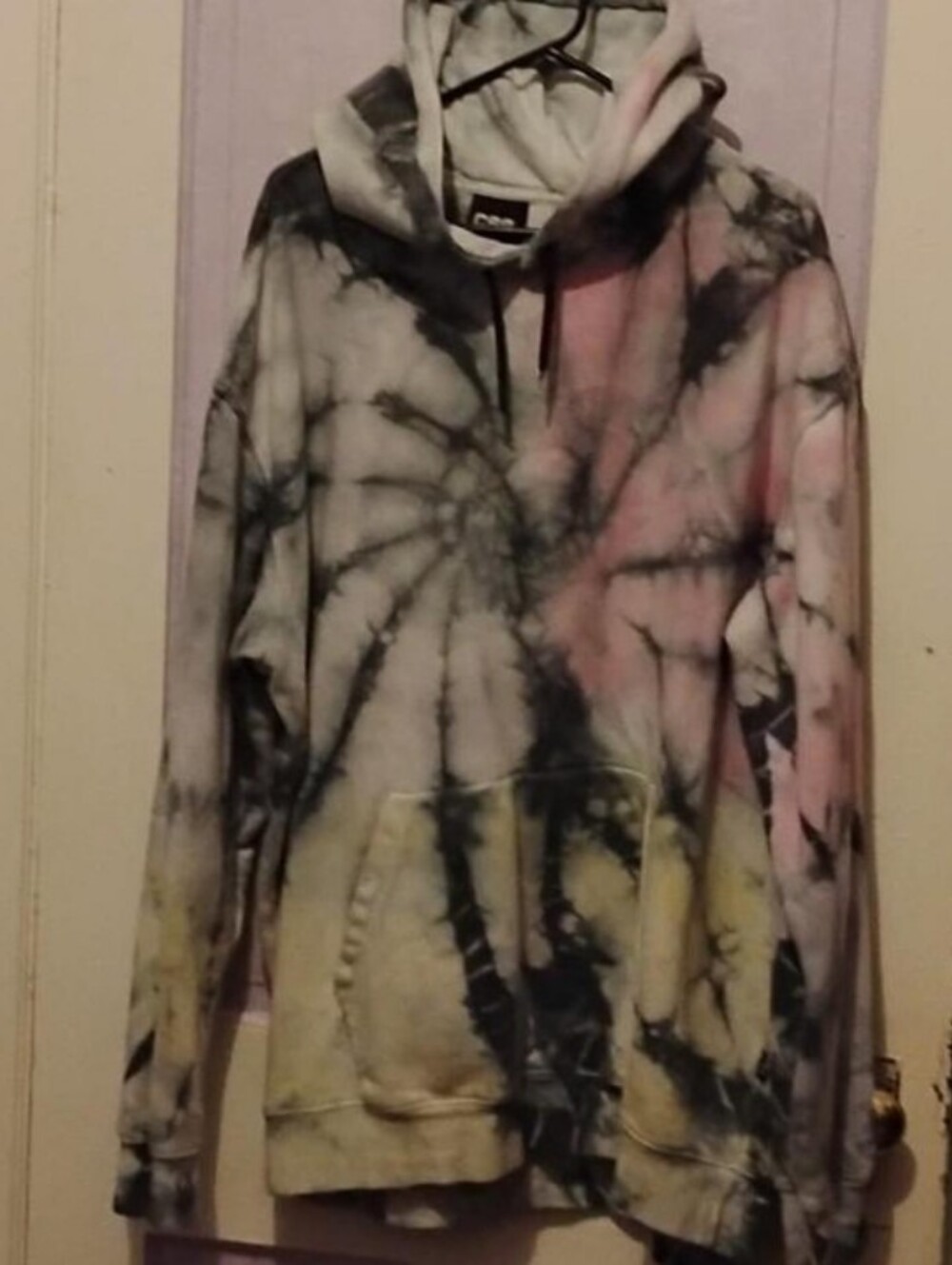 3x Tie-Dye Pullover Hoodie in Black, Pink & Yellow Measurements Are In The Photo